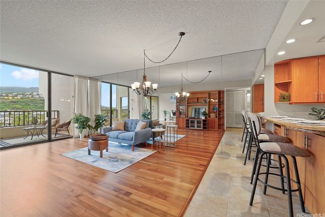 500 Lunalilo Home Road 26D, Honolulu, HI 96825