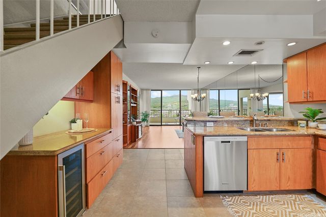 500 Lunalilo Home Road 26D, Honolulu, HI 96825