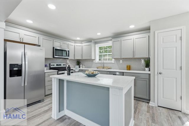 131 Bea Road, Richmond Hill, GA 31324