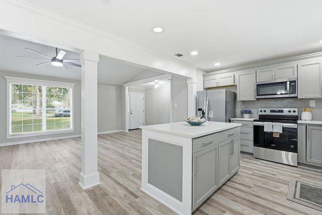 131 Bea Road, Richmond Hill, GA 31324
