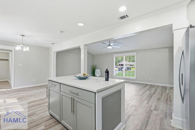 131 Bea Road, Richmond Hill, GA 31324