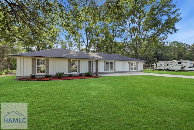131 Bea Road, Richmond Hill, GA 31324