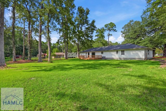 131 Bea Road, Richmond Hill, GA 31324