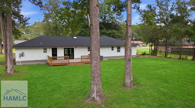 131 Bea Road, Richmond Hill, GA 31324