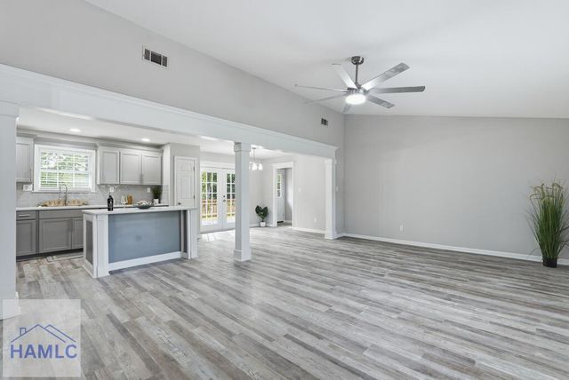 131 Bea Road, Richmond Hill, GA 31324