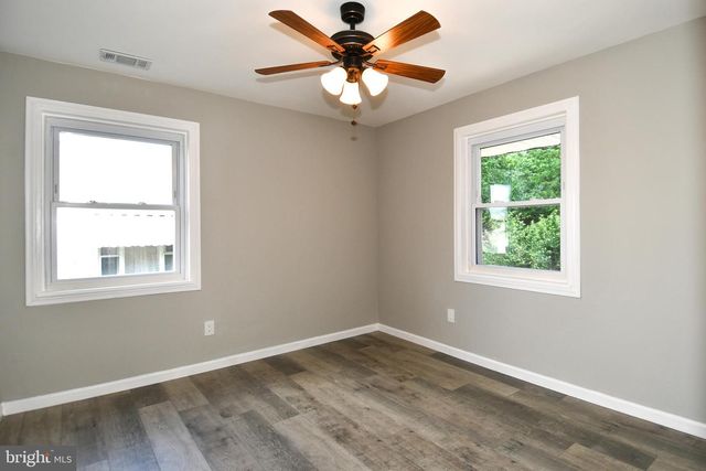 1210 LINDSAY RD, Oxon Hill, MD 20745