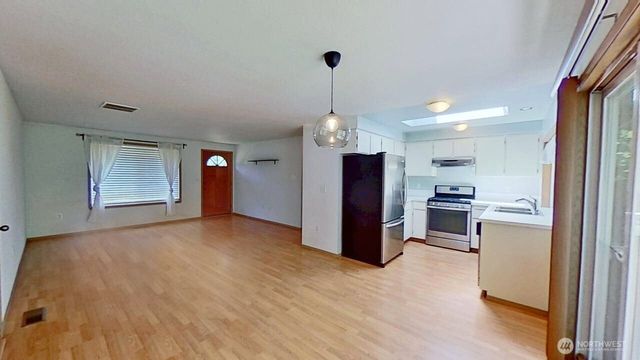 8220 Jill Court SE, Olympia, WA 98513