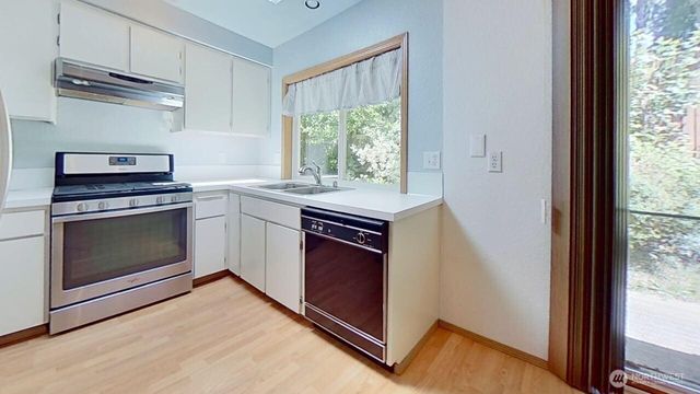 8220 Jill Court SE, Olympia, WA 98513