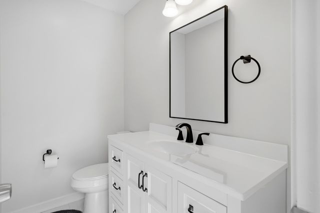 2403 LYNNWOOD DR, Columbia, MO 65203