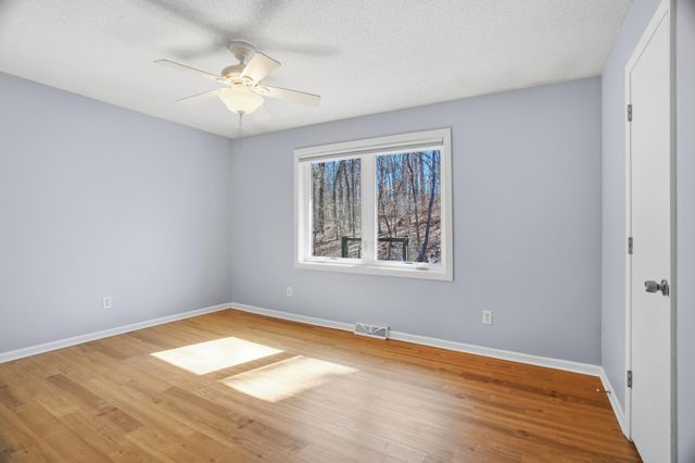 2403 LYNNWOOD DR, Columbia, MO 65203