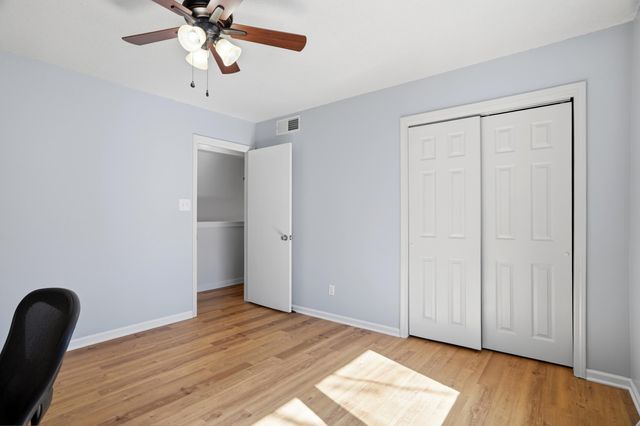 2403 LYNNWOOD DR, Columbia, MO 65203