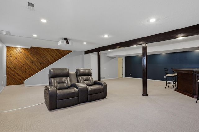 2403 LYNNWOOD DR, Columbia, MO 65203