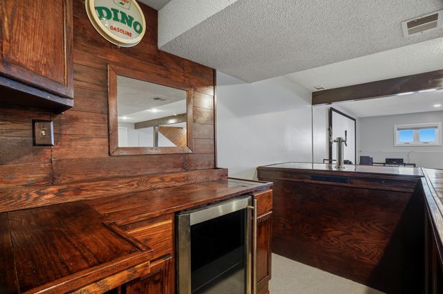 2403 LYNNWOOD DR, Columbia, MO 65203