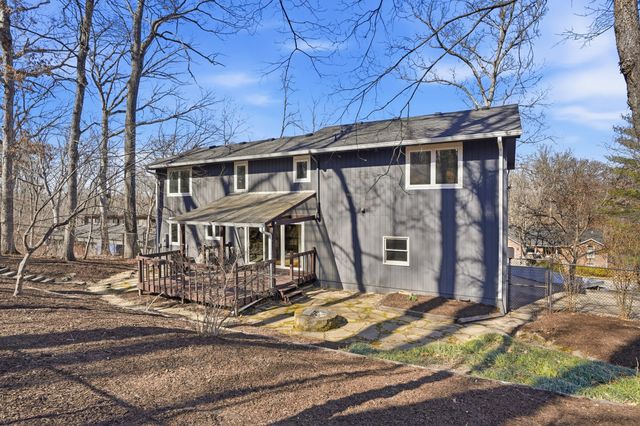 2403 LYNNWOOD DR, Columbia, MO 65203