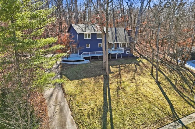 2403 LYNNWOOD DR, Columbia, MO 65203