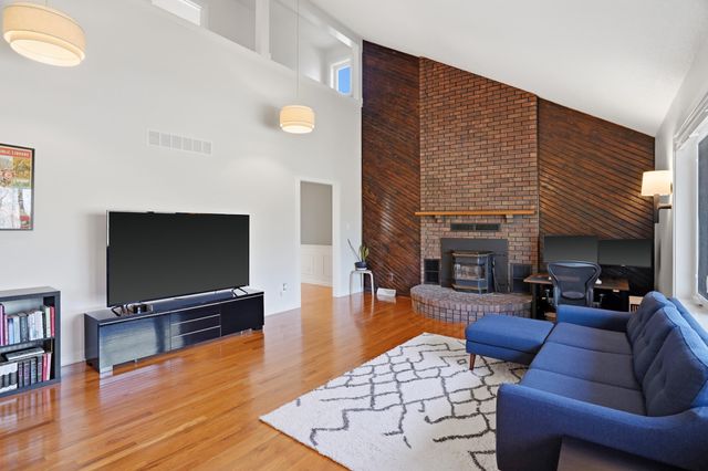 2403 LYNNWOOD DR, Columbia, MO 65203