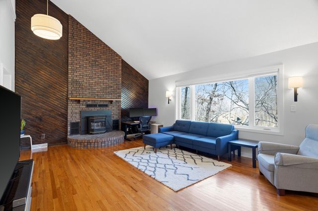 2403 LYNNWOOD DR, Columbia, MO 65203