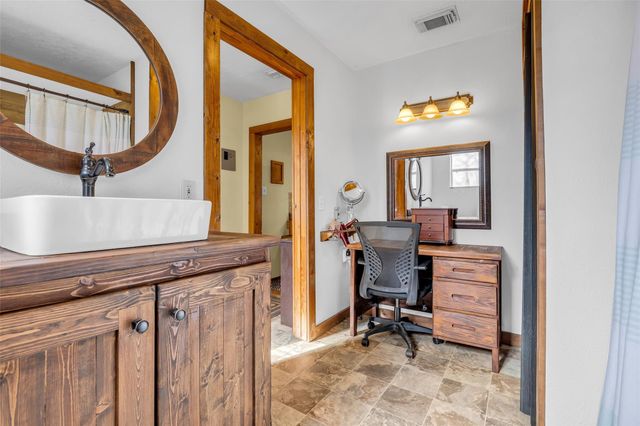 201 Magnolia Road, Cleveland, TX 77328