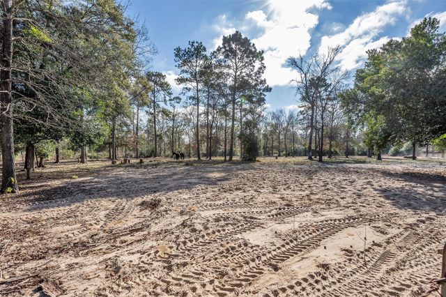 201 Magnolia Road, Cleveland, TX 77328