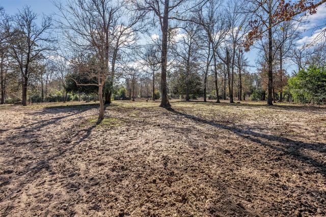 201 Magnolia Road, Cleveland, TX 77328
