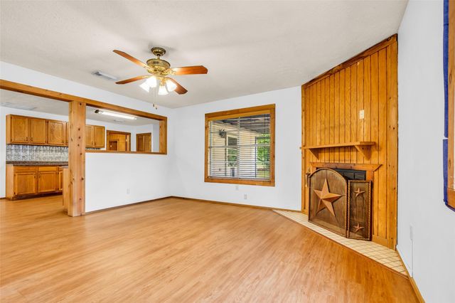 201 Magnolia Road, Cleveland, TX 77328