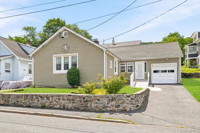 9 Hickory Street, Highland Falls, NY 10928