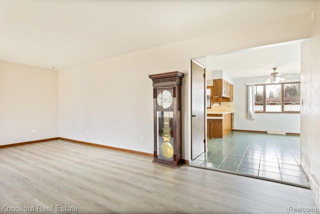 2255 Compton Street, Saginaw, MI 48602