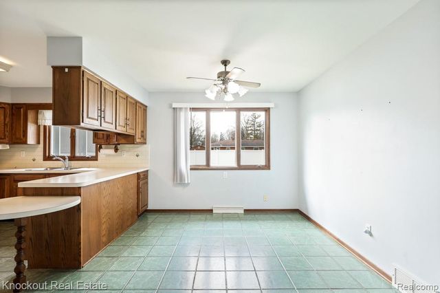 2255 Compton Street, Saginaw, MI 48602