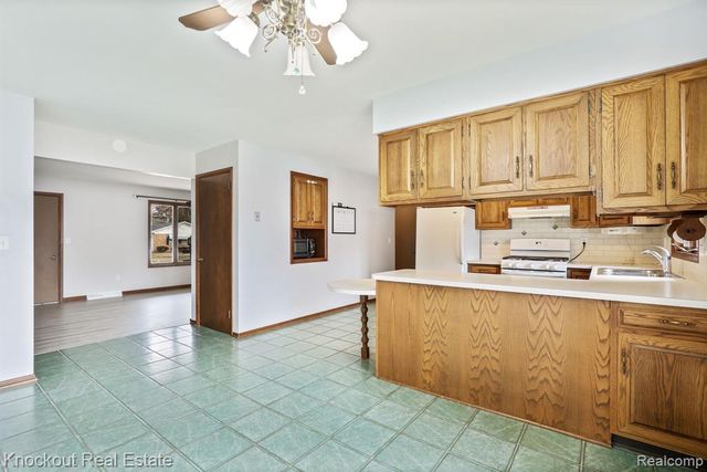 2255 Compton Street, Saginaw, MI 48602