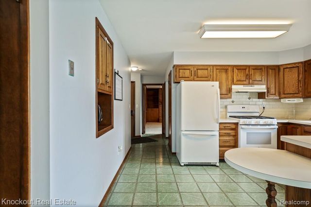 2255 Compton Street, Saginaw, MI 48602