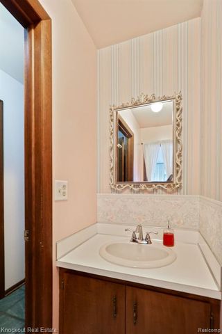 2255 Compton Street, Saginaw, MI 48602