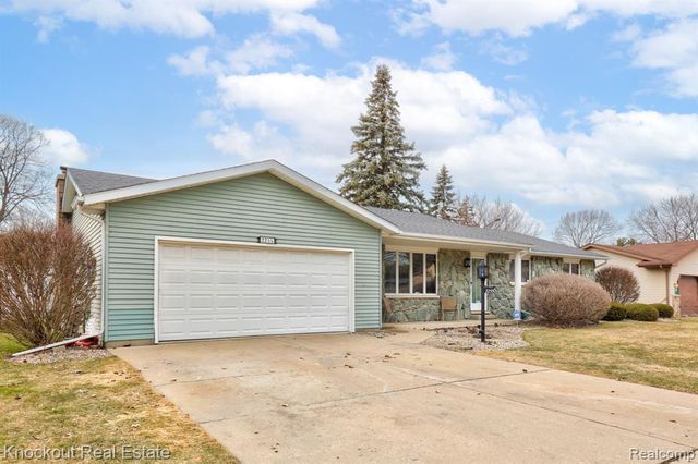 2255 Compton Street, Saginaw, MI 48602