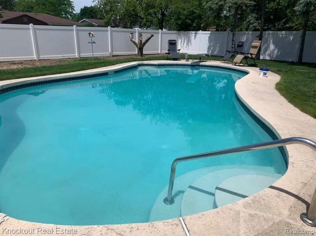 2255 Compton Street, Saginaw, MI 48602