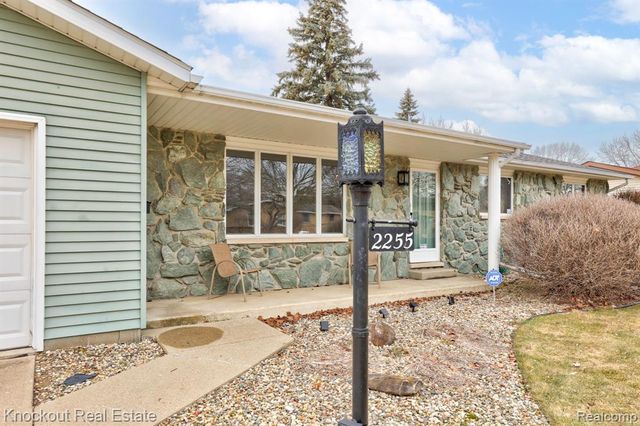 2255 Compton Street, Saginaw, MI 48602