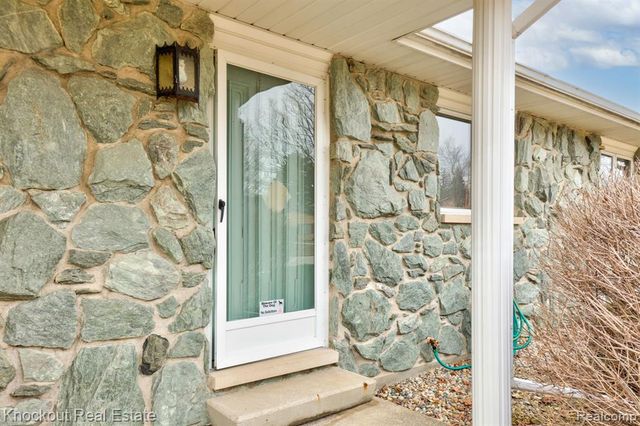 2255 Compton Street, Saginaw, MI 48602