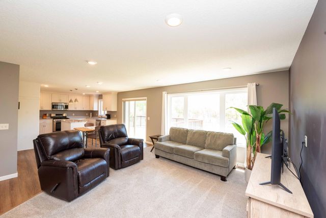 3615 33rd Street SE, Buffalo, MN 55313