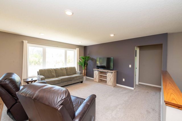 3615 33rd Street SE, Buffalo, MN 55313