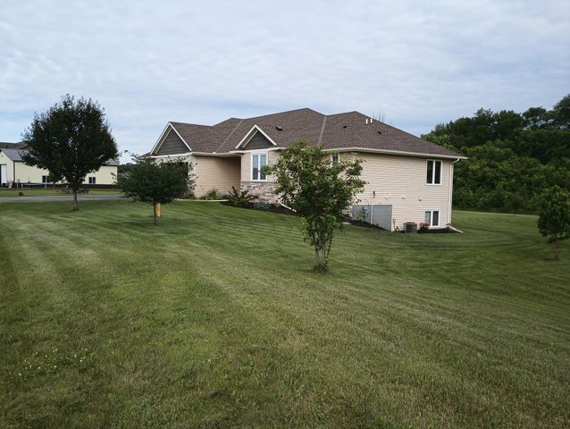 3615 33rd Street SE, Buffalo, MN 55313