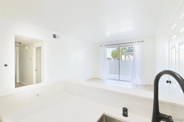 27642 Susan Beth B, Santa Clarita, CA 91350