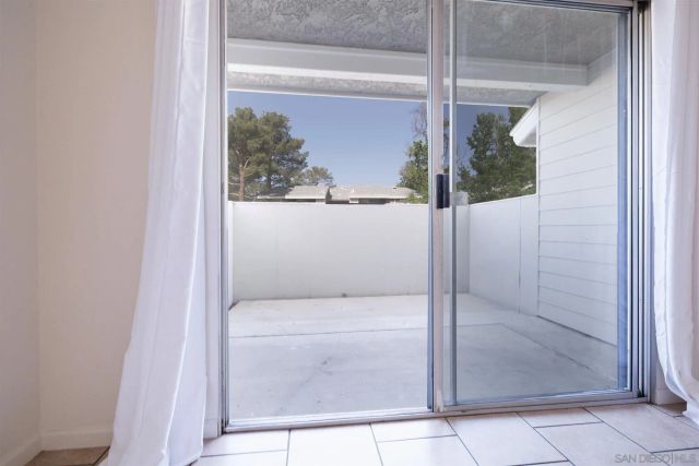 27642 Susan Beth B, Santa Clarita, CA 91350