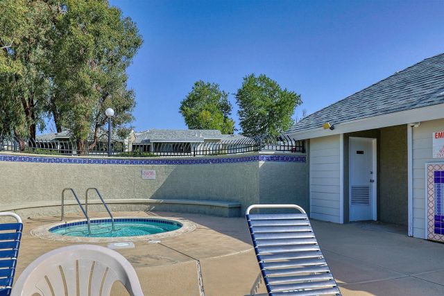 27642 Susan Beth B, Santa Clarita, CA 91350