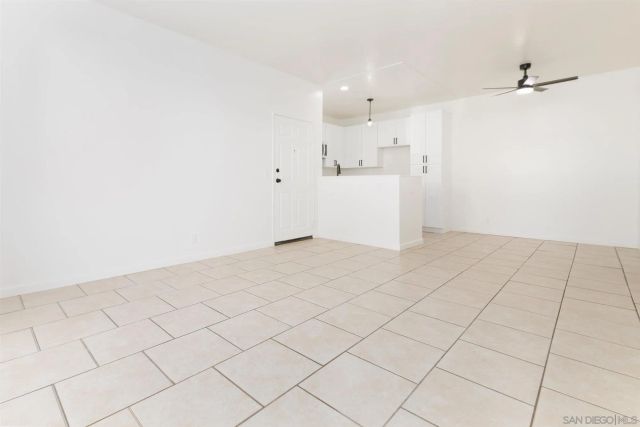27642 Susan Beth B, Santa Clarita, CA 91350