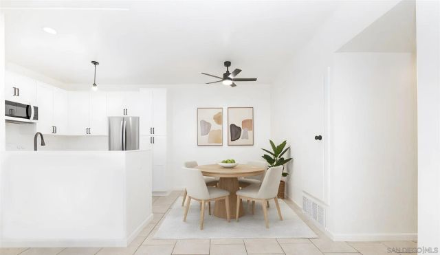 27642 Susan Beth B, Santa Clarita, CA 91350