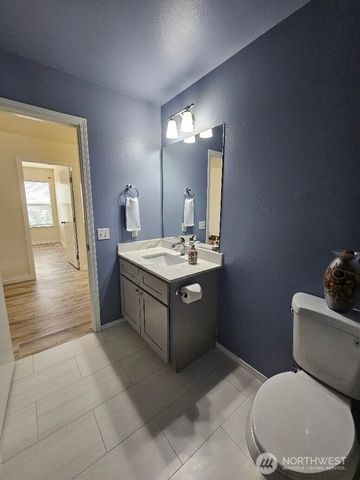 201 Glennwood Place SE, Renton, WA 98056
