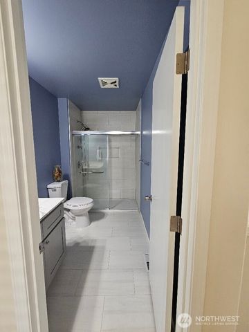 201 Glennwood Place SE, Renton, WA 98056