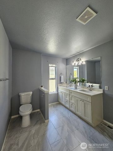 201 Glennwood Place SE, Renton, WA 98056