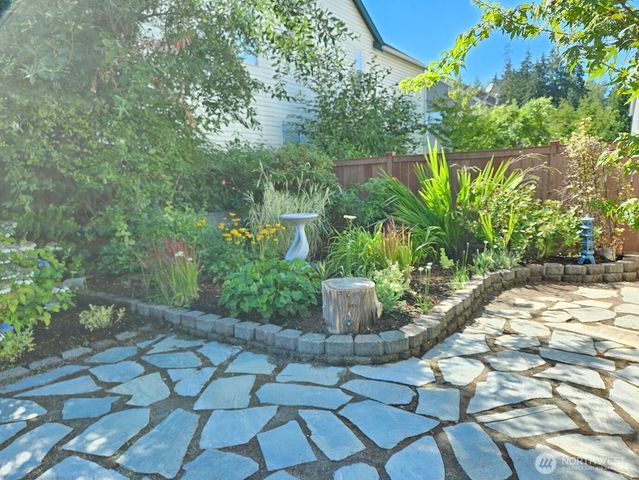 201 Glennwood Place SE, Renton, WA 98056