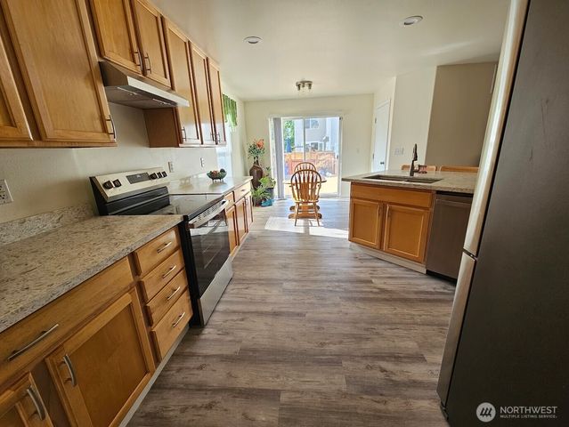 201 Glennwood Place SE, Renton, WA 98056