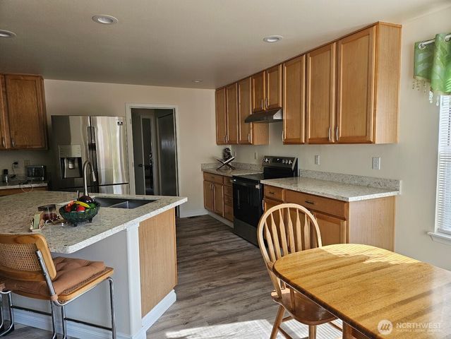 201 Glennwood Place SE, Renton, WA 98056