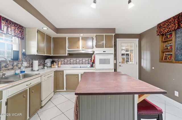 3547 Woodhaven Lane, Lima, OH 45806